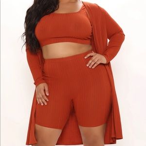 Matching nude plus size  3 piece taupe shirt set in perfect condition